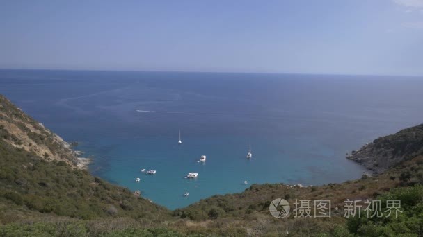 在到撒丁岛的美丽的海岸线视频