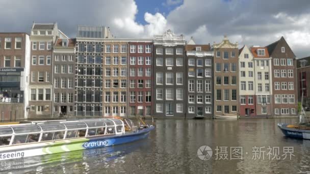 旅游船舶航行在阿姆斯特丹视频