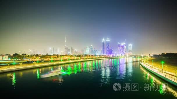 迪拜码头建筑物夜全景视频