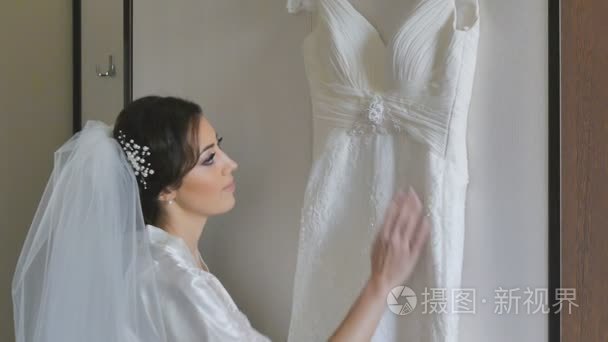 新娘婚纱礼服象牙色视频