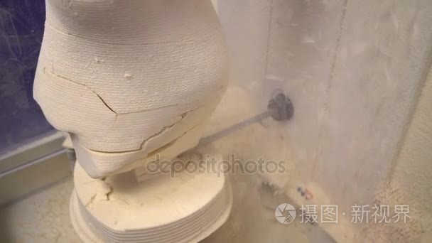 制作石膏雕刻机器人的帮助视频