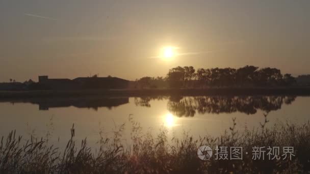 夕阳下的风景和湾视频