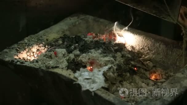 冶金火花的熔融金属高炉形式视频