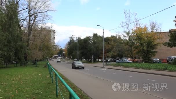 警察局大楼毗邻的道路