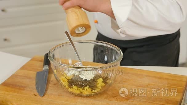 做饺子或汤团马铃薯面团视频