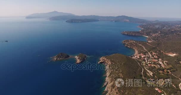 空中的一个美丽的厄尔巴岛在托斯卡纳，意大利，4 k 的华丽坐落海景