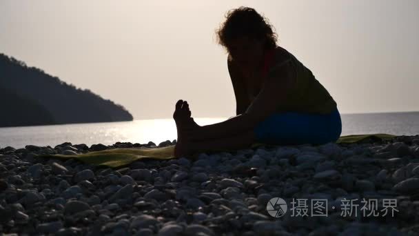 瑜伽在海上成本和山土耳其