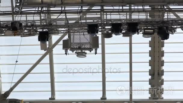全景透明屋顶体育场视频