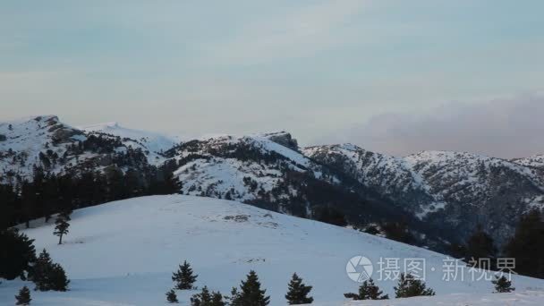 克里米亚山峰在日落时视频