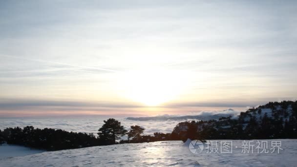 克里米亚山峰在日落时视频