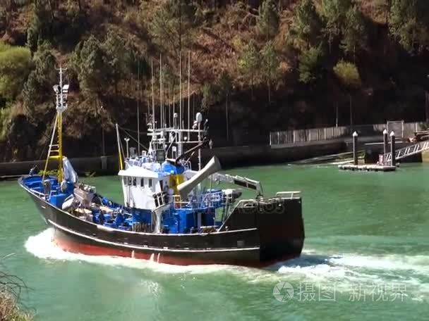 在帕赛阿港西班牙视频渔船视频