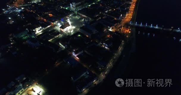 旧城夜间城市鸟瞰图视频