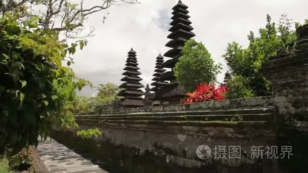 塔曼云寺，Mengwi 帝国皇家寺庙。巴厘岛的地标。印度尼西亚