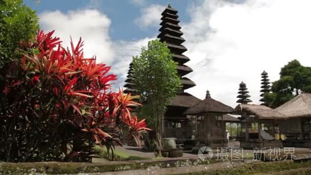 塔曼云寺，Mengwi 帝国皇家寺庙。巴厘岛的地标。印度尼西亚