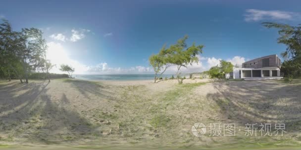 360 虚拟现实游戏中时光倒流的性质及对夫妇走在沙滩上，毛里求斯