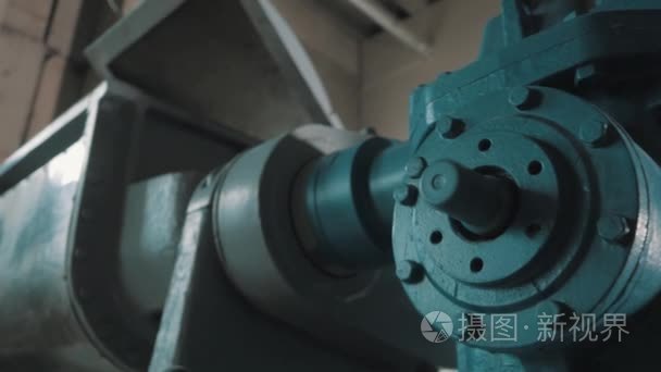 纺纱厂的工业机械零件视频