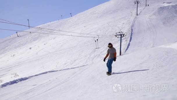 男子滑雪板骑视频