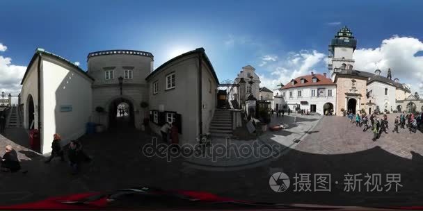 琴亚斯纳戈拉修道院 360 vr 视频复活节全景的建筑物外部传递下拱门走由国家历史古迹波兰