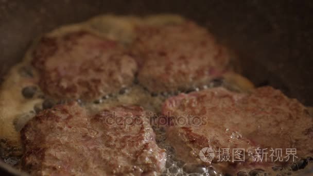 焙烧肉饼依次轮到潘