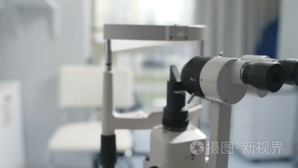 在眼科的创新光学医疗设备视频