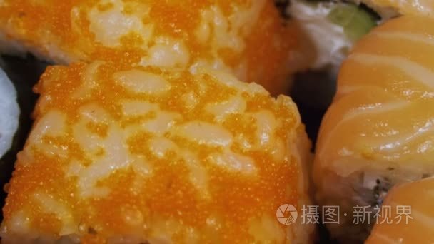 日本寿司卷特写是移动