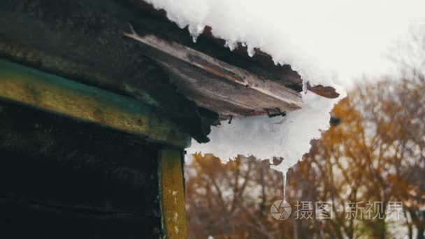 咳嗽，病女在工作时咳嗽的肖像视频