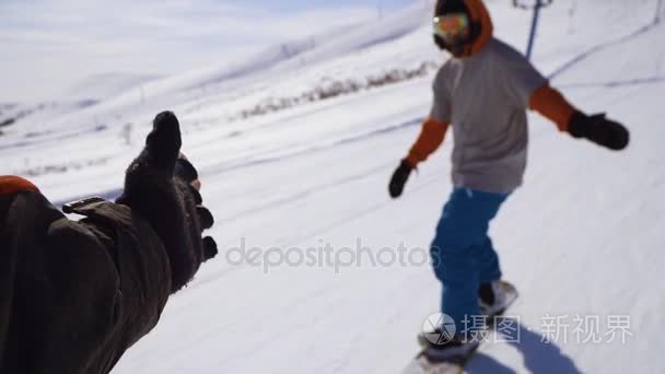 男子滑雪板骑