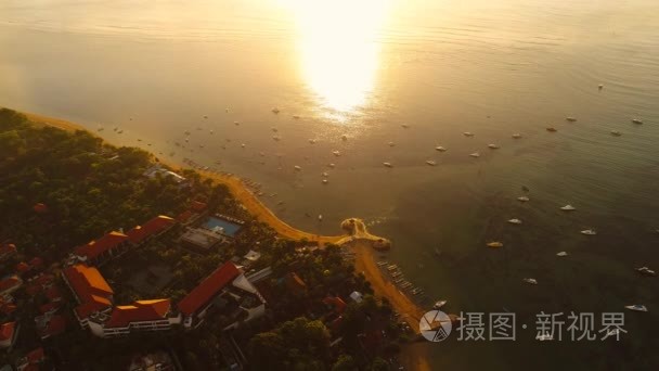上海滩的海景和巨浪的日出视频