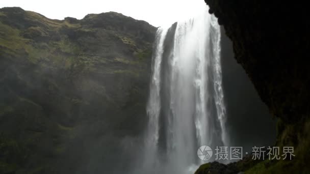 斯科加瀑布上落基山