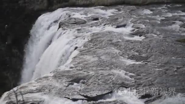 雄伟壮观的斯科加瀑布瀑布视频