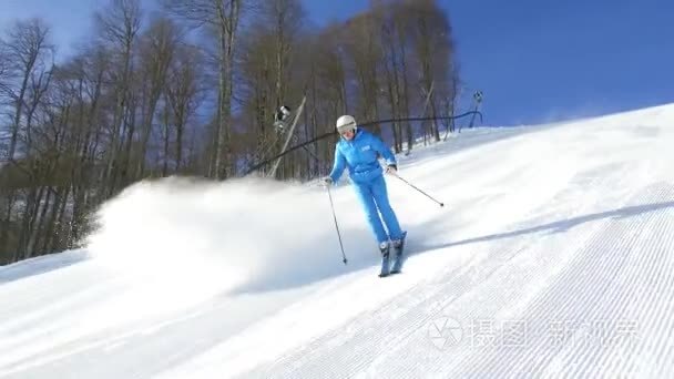 罗莎 · 德鲁日高山度假村滑雪