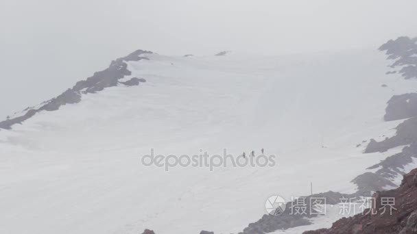 爬上山顶布鲁斯