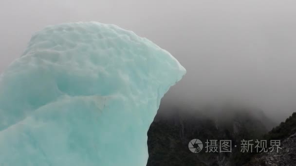 山中雾新西兰背景上冰川