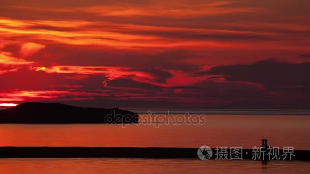 时间流逝的以上海上日出视频