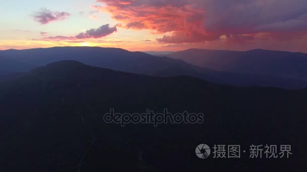 夕阳在山的美丽空中影像视频