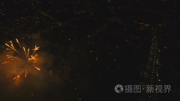 烟花在夜空中视频