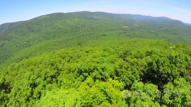 空中雪兰多山谷蓝岭山脉视频