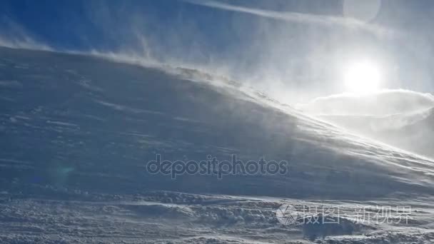 在雪山冬季暴雪视频