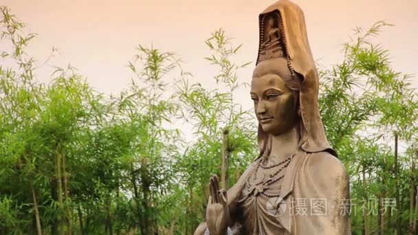 关尹雕像在竹花园视频
