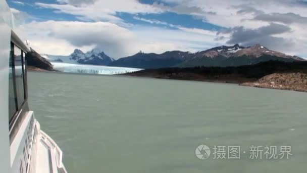 雪山全景冰山从南极在船上视频