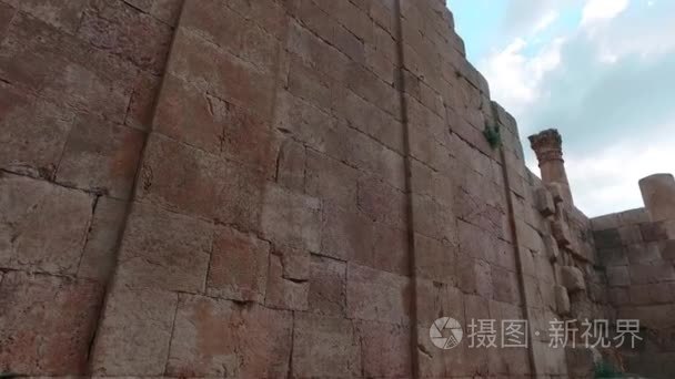 古代历史墙上的古罗马神庙视频