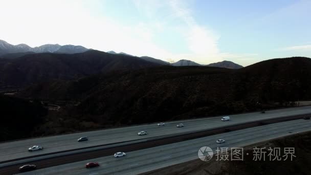 洛矶山脉和主要的全景空中竹笋视频