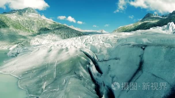 飞越冰冰川全球变暖象征气候变化背景