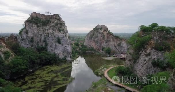 在 Ratchabri，泰国考非淋菌性尿道炎的石头公园