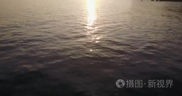 海上日出反射视频