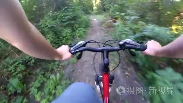 自行车行动相机森林视频