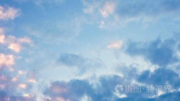 随时间推移转变颜色鲜艳的天空视频