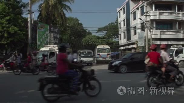 曼德勒  街道上的交通