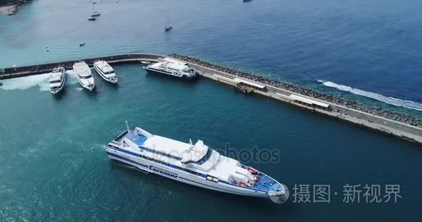 卡普里岛港客船视频