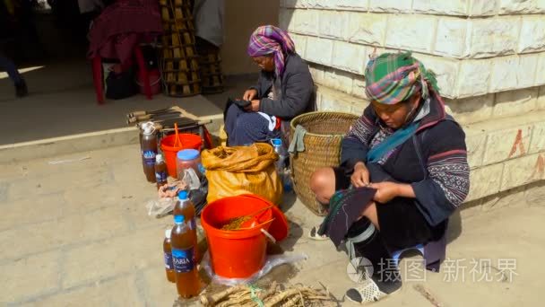 与当地苗族人民的街景视频